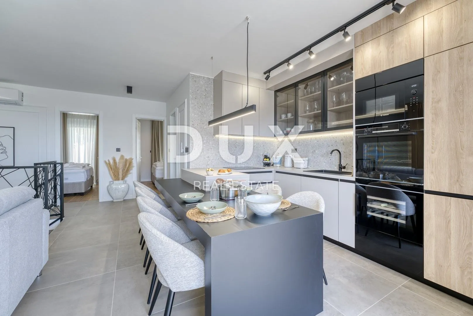 otok krk, grad krk – dvoetažni apartman s okućnicom i bazenom u blizini mora - slika 43