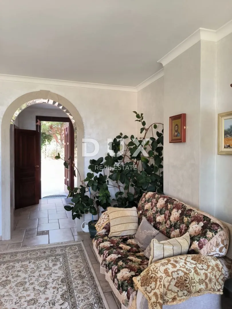 istra, umag - raskošna vila prvi red do mora! - slika 100