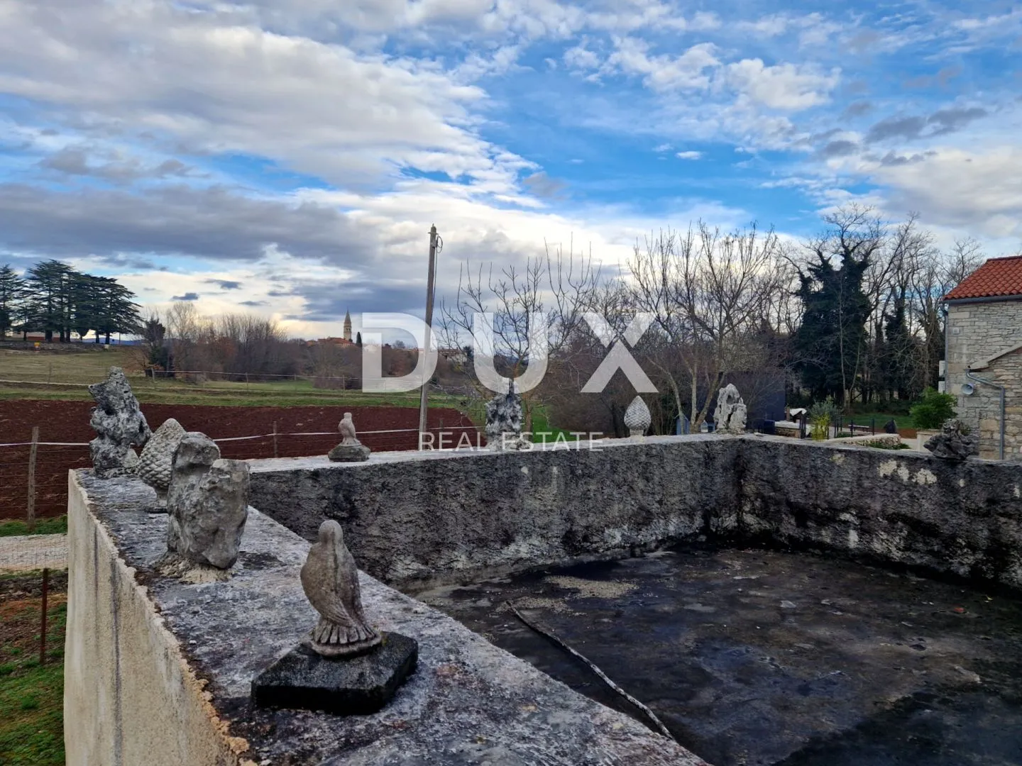 istra, oprtalj - kamena kuća s prostranom okućnicom - slika 19