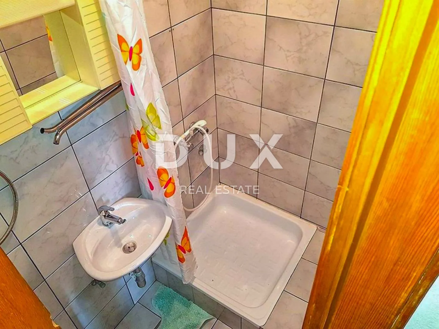 otok rab, lopar - kuća sa 6 apartmana pored rajske plaže - slika 17