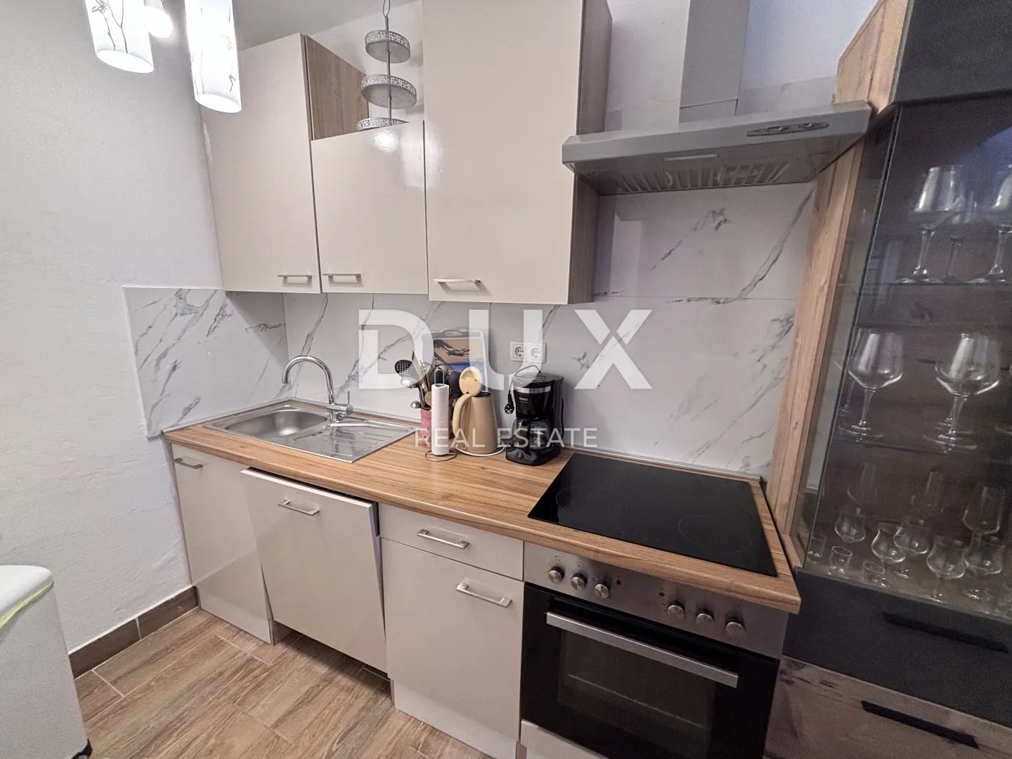 zadar, zaton - apartmanska vila pokraj mora - slika 8