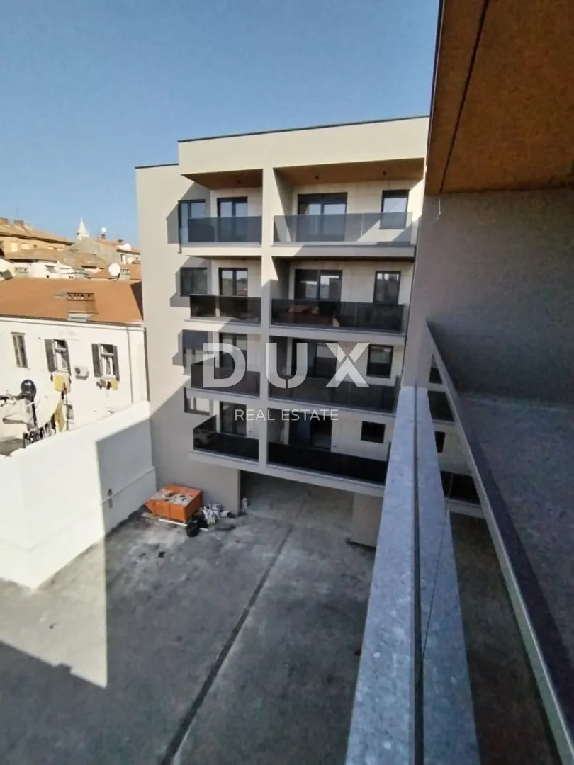 istra,pula -luksuzni smart home stan u centru 130m2! - slika 11