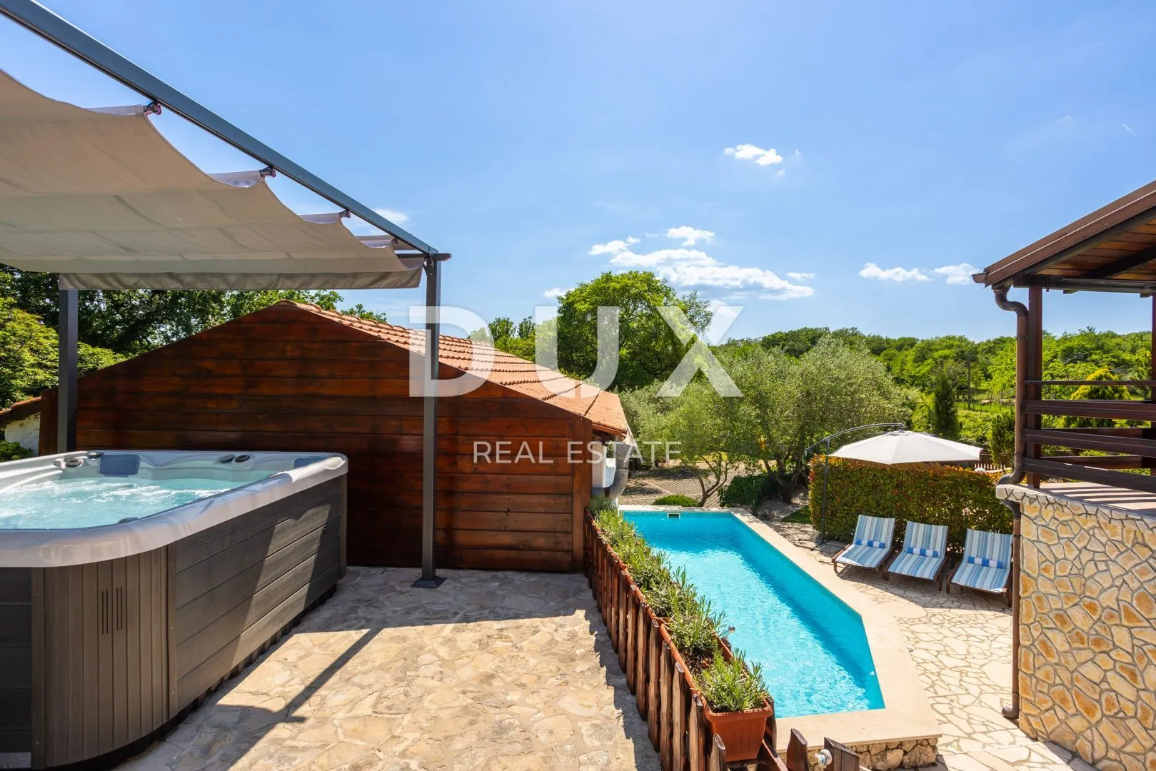 otok krk, vrbnik (okolica) - prilika! kuća s bazenom i jacuzzijem - slika 2