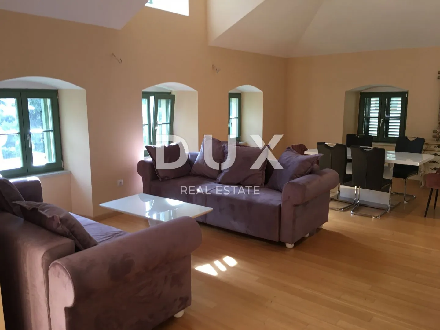 OPATIJA, CENTAR- stan, 180 m2, OKUĆNICA, PARKING!!!