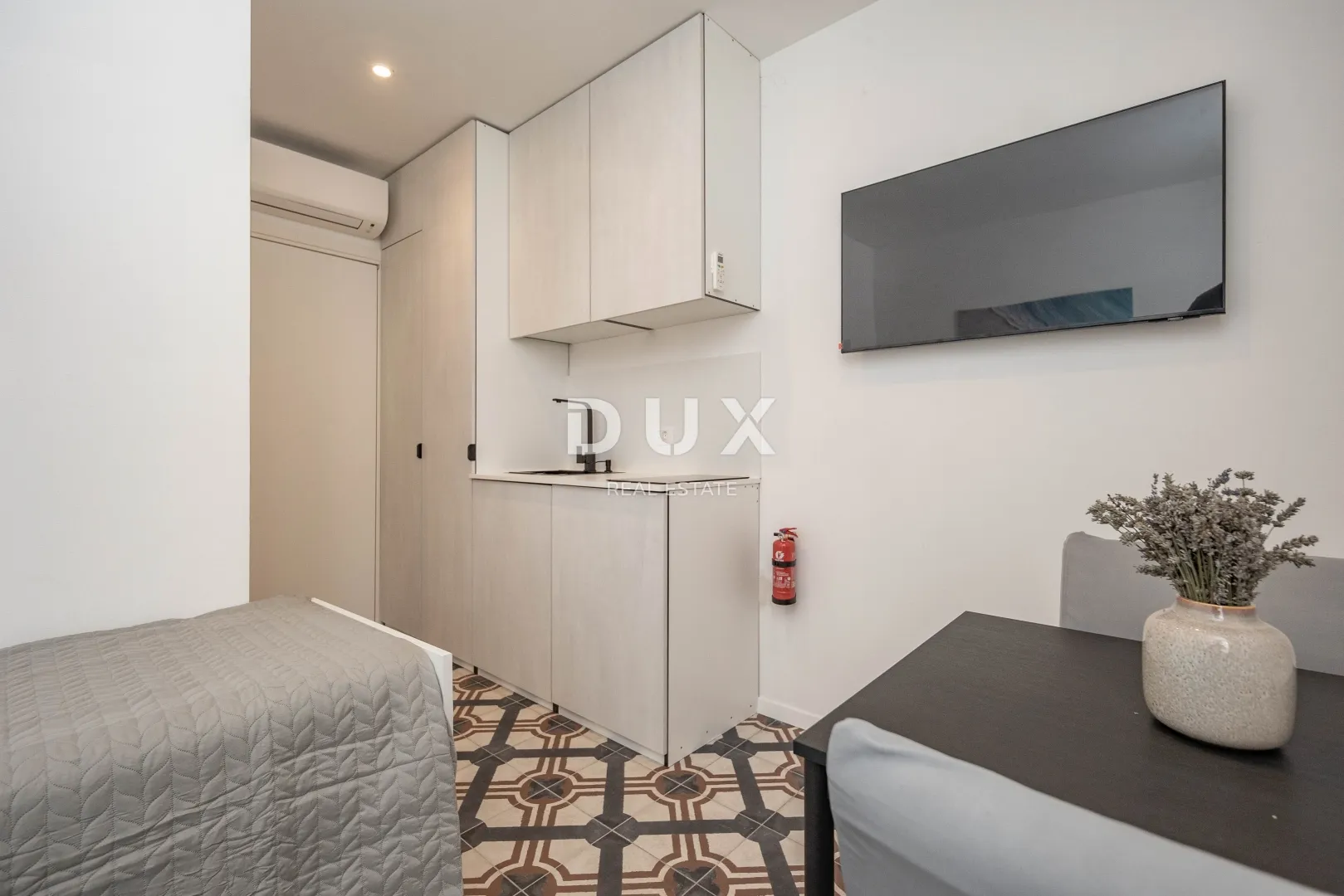 rijeka, sušak - izuzetan mali studio apartman za najam - slika 2