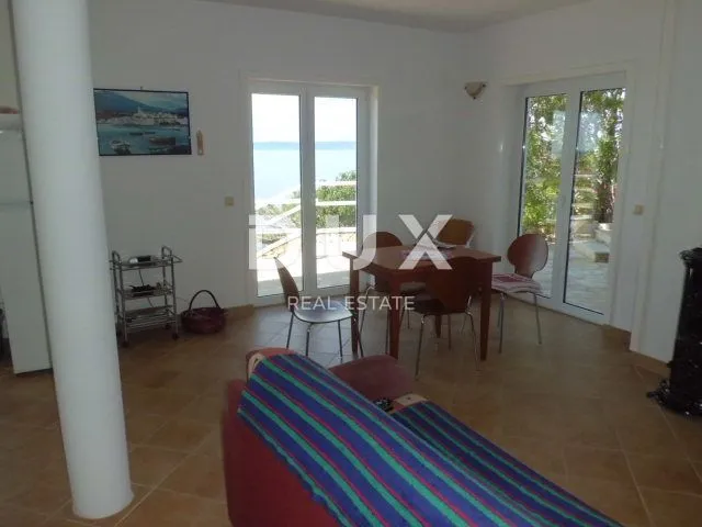 otok krk - ekskluzivna vila sa bazenom - slika 60