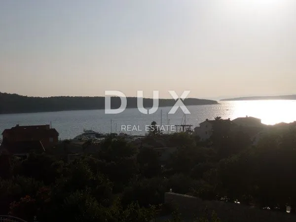 otok rab, barbat - vila sa 5 apartmana i bazenom - slika 8
