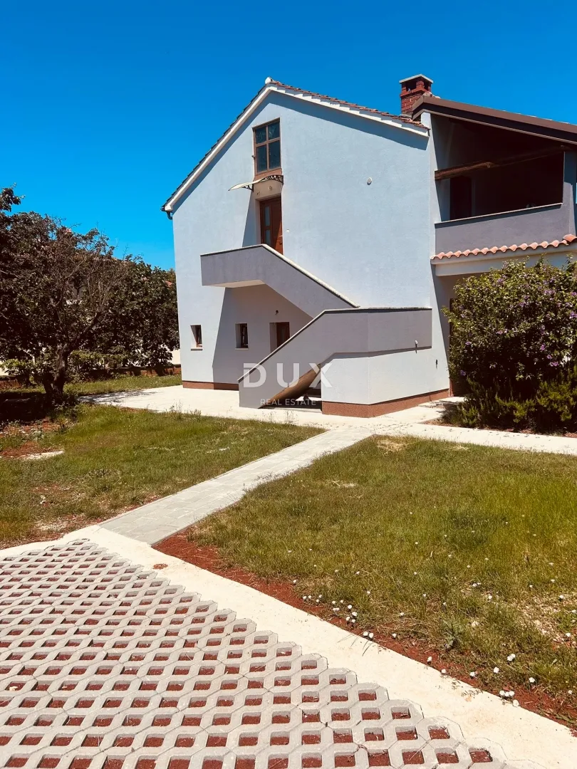 istra, poreč - prostrani renovirani stan s vrtom - slika 21