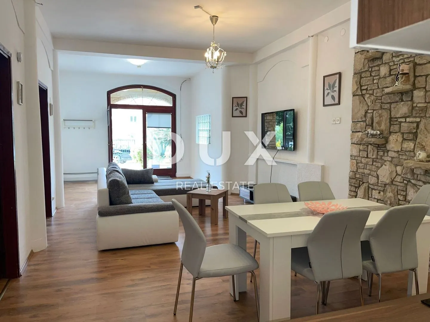 istra,ližnjan - trosoban stan u prizemlju - slika 2