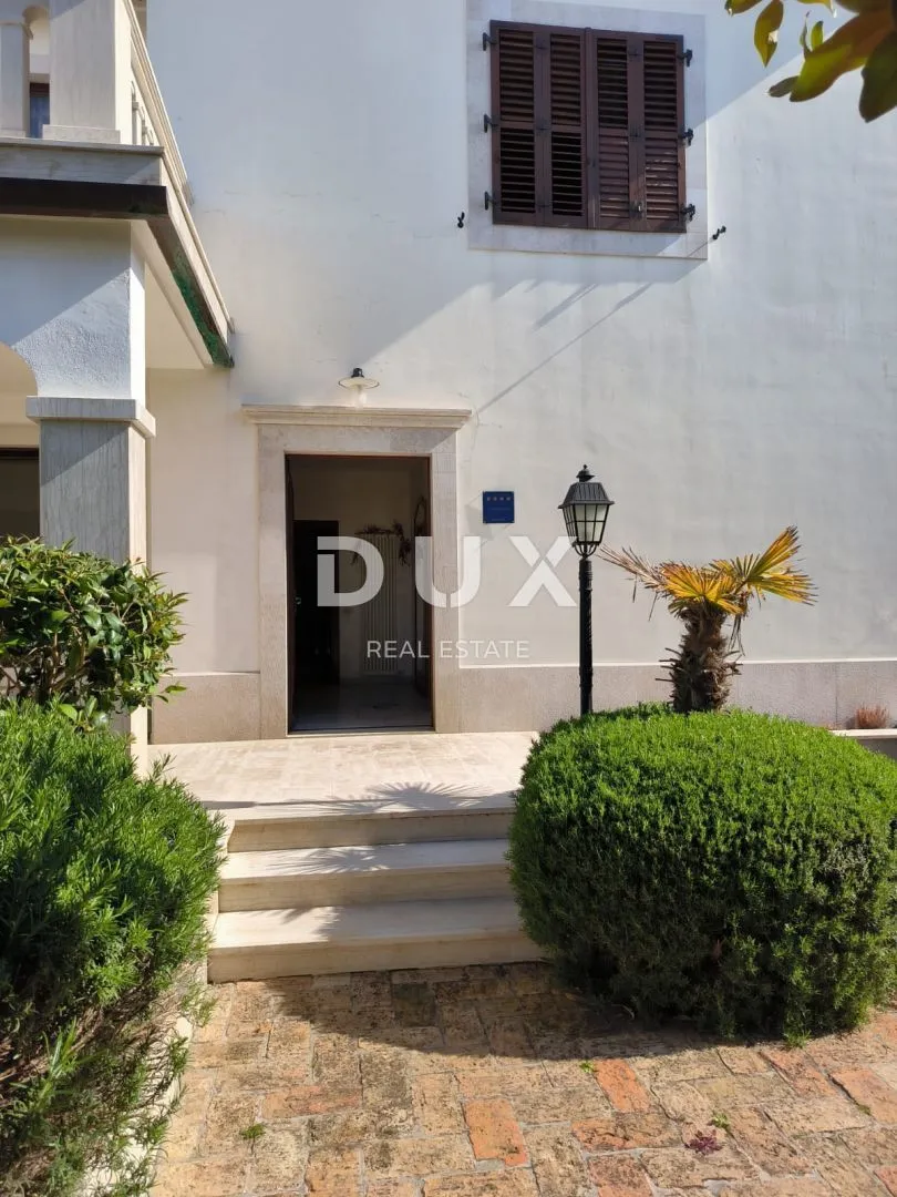 istra, umag - raskošna vila prvi red do mora! - slika 9