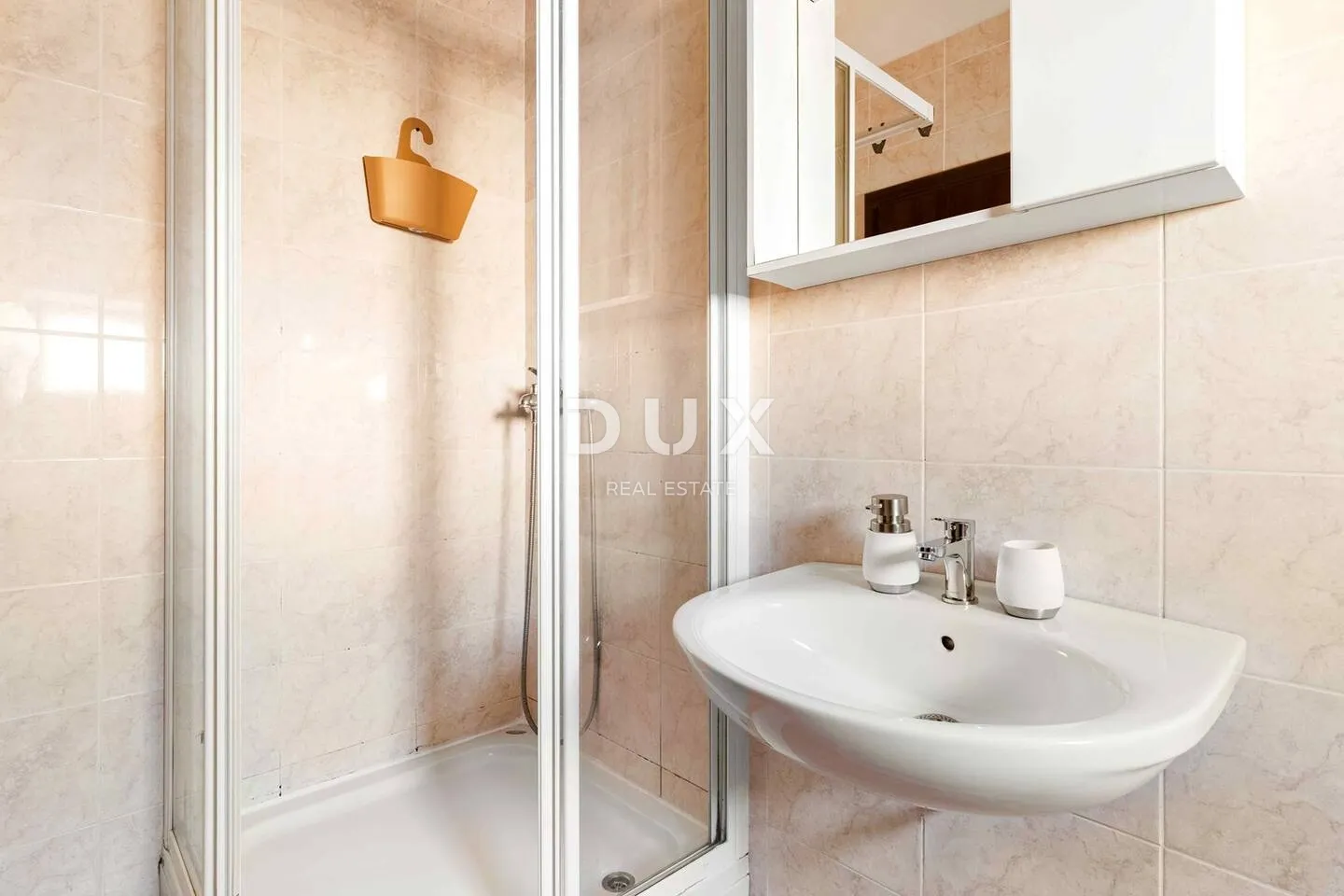 poreč, funtana - mediteranski dom s rustikalnim detaljima, 238m2 - slika 21