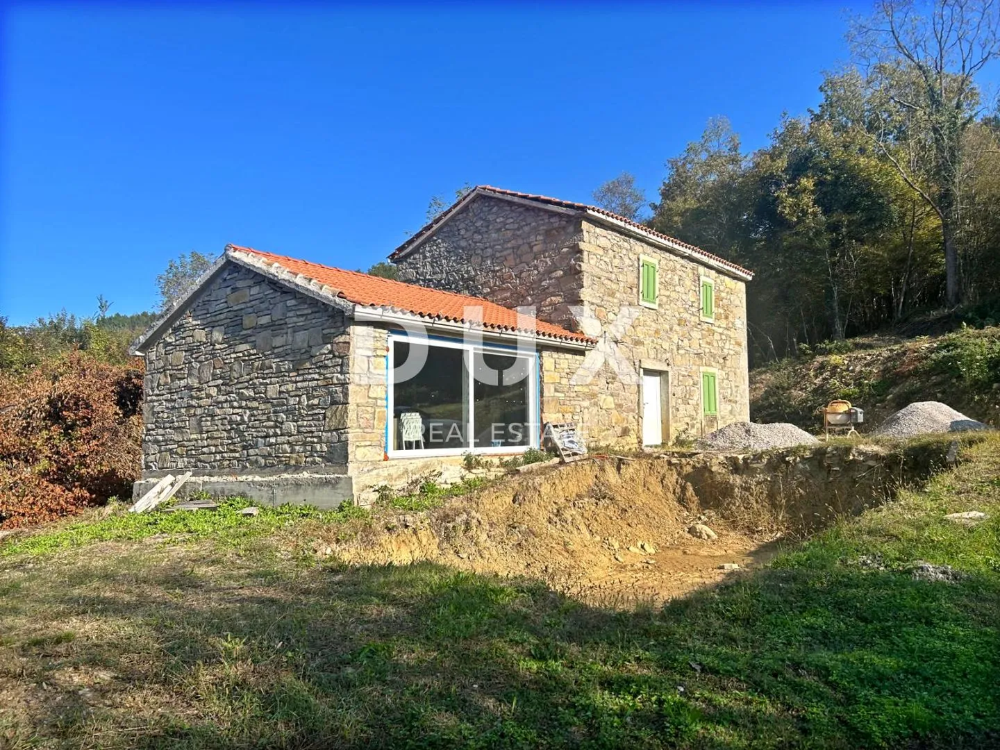 istra, cerovlje - kamena kuća s velikom okućnicom - slika 4