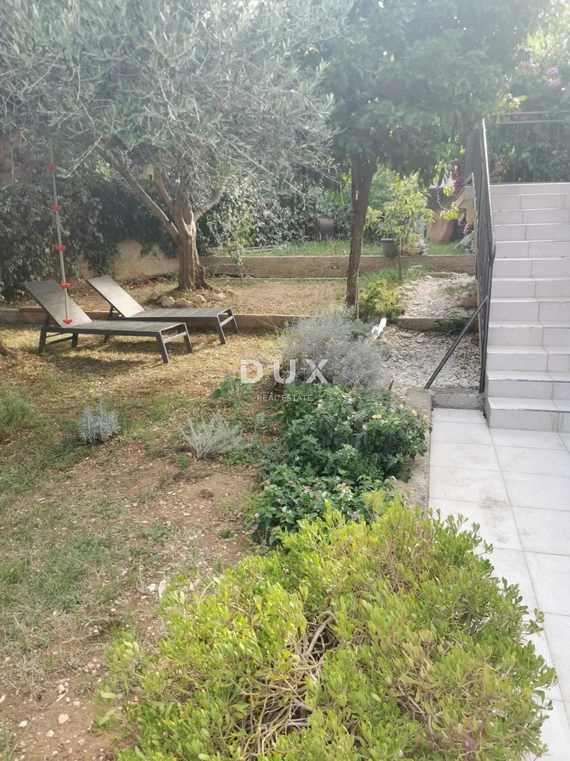 mali lošinj- etaža kuće sa tri stana - slika 34