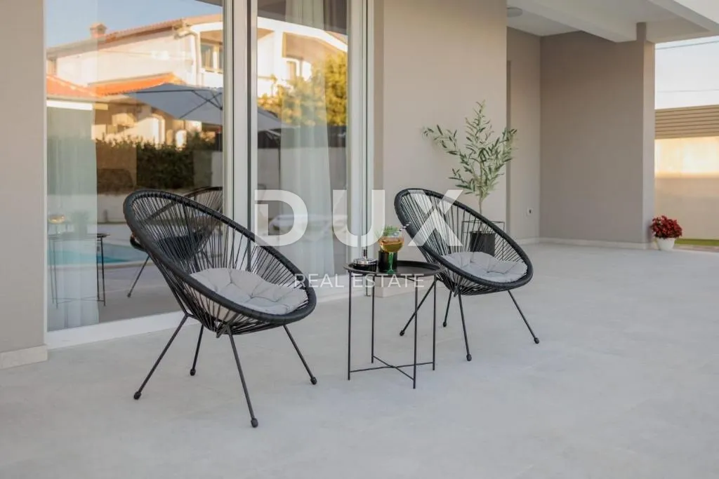 zadar, vrsi - kompletno namještena vila s bazenom i garažom! - slika 42