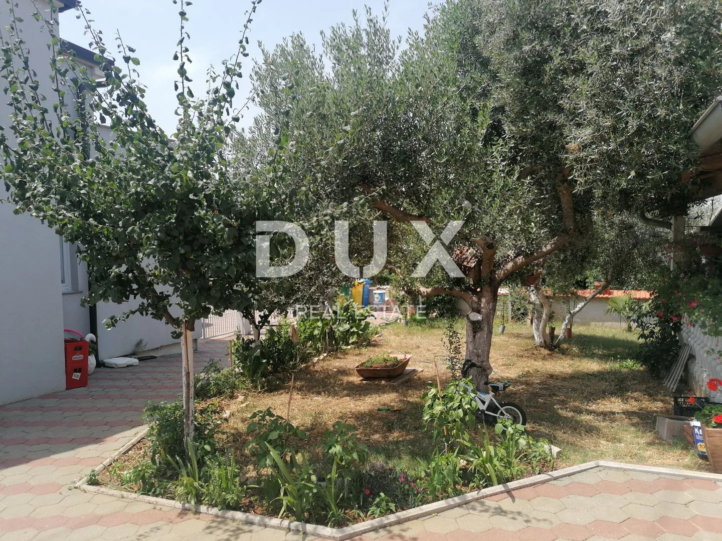 istra, pula - dvije obiteljske kuće - slika 30