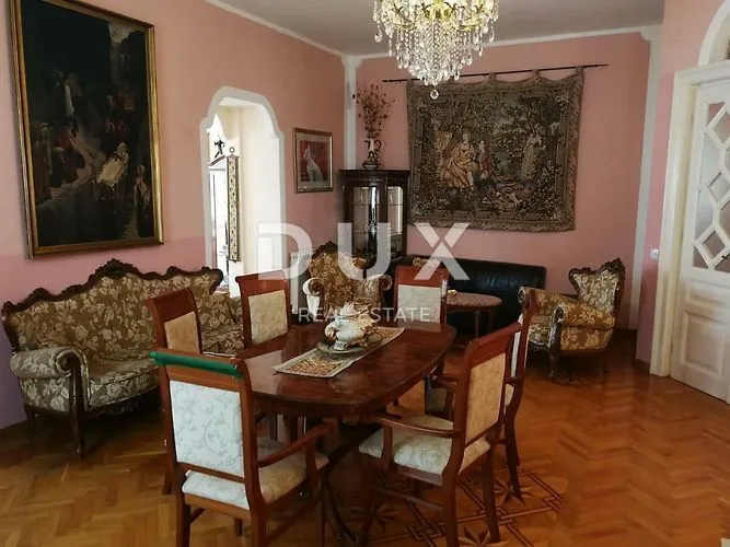 istra, pula - apartmanska kuća u strogome centru s bazenom i okućnicom - slika 20