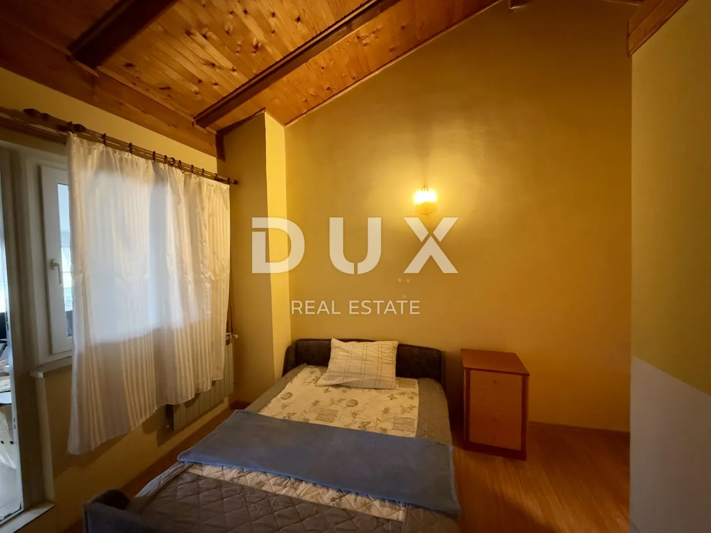 dugo selo, lukarišće - prostrana poslovno-stambena kuća 330m2 + okoliš 800m2 - slika 14