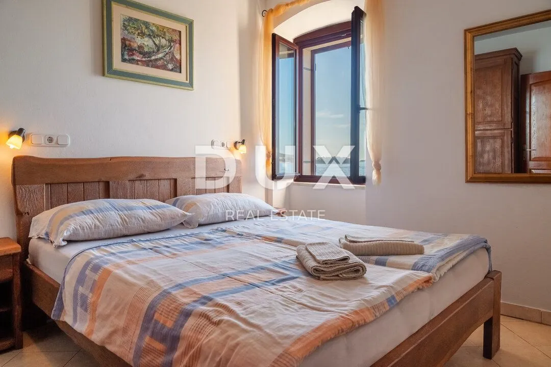 istra, rovinj - 1ss+db stan smješten prvi red do mora s privatnom plažom - slika 7