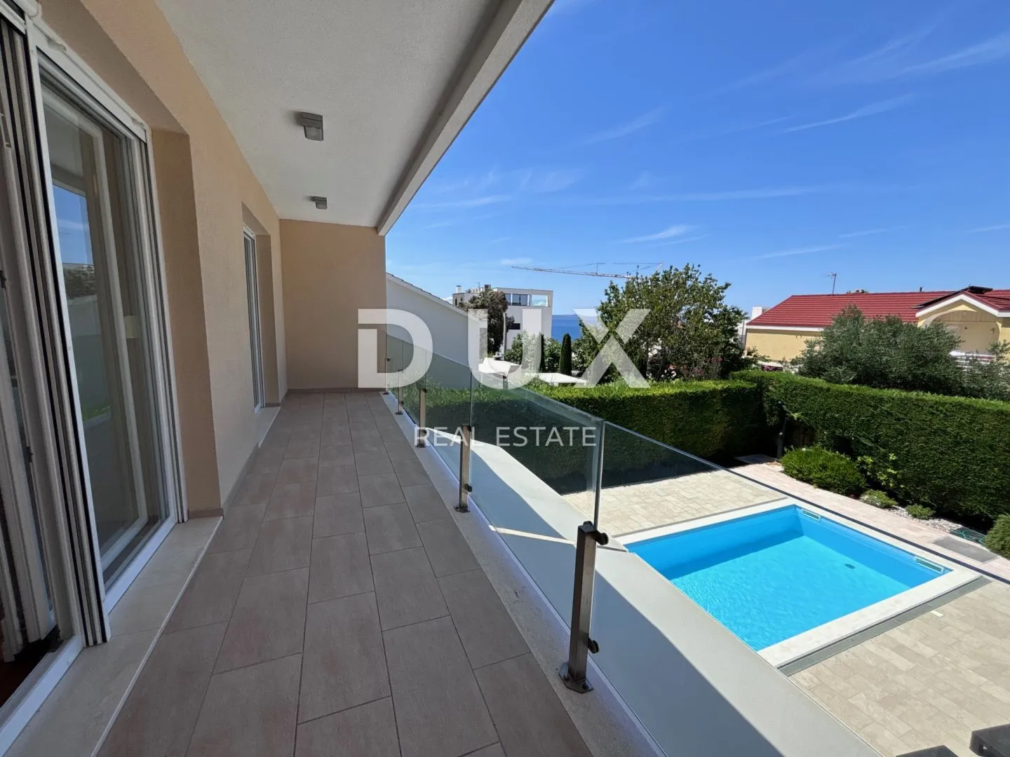 zadar, kožino - predivna vila s bazenom 100 m od mora - slika 35