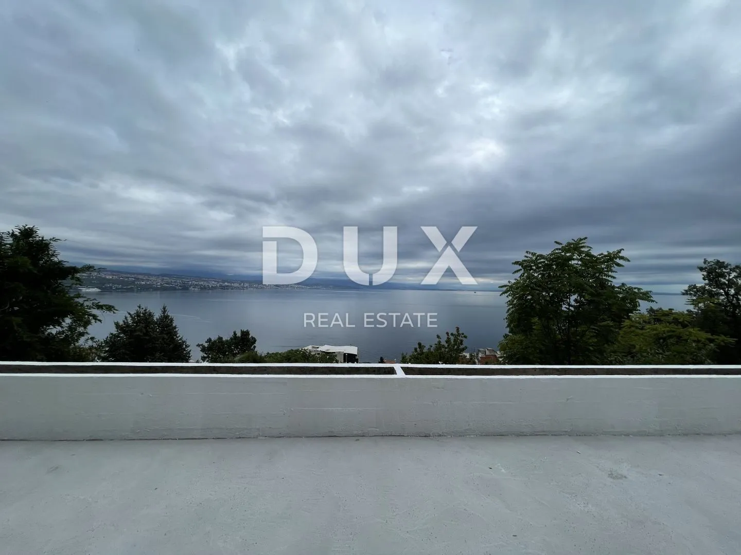 opatija, centar - dvoetažni stan 200m2 (prizemlje + suteren) 3s+db s panoramskim pogledom na more + okoliš 100m2 - slika 12