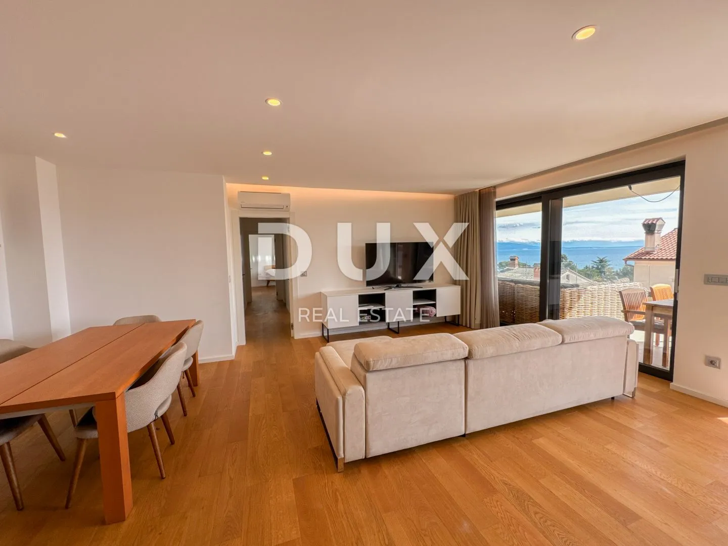 opatija, centar, četverosoban stan, 158 m2, s privatnim bazenom - slika 21