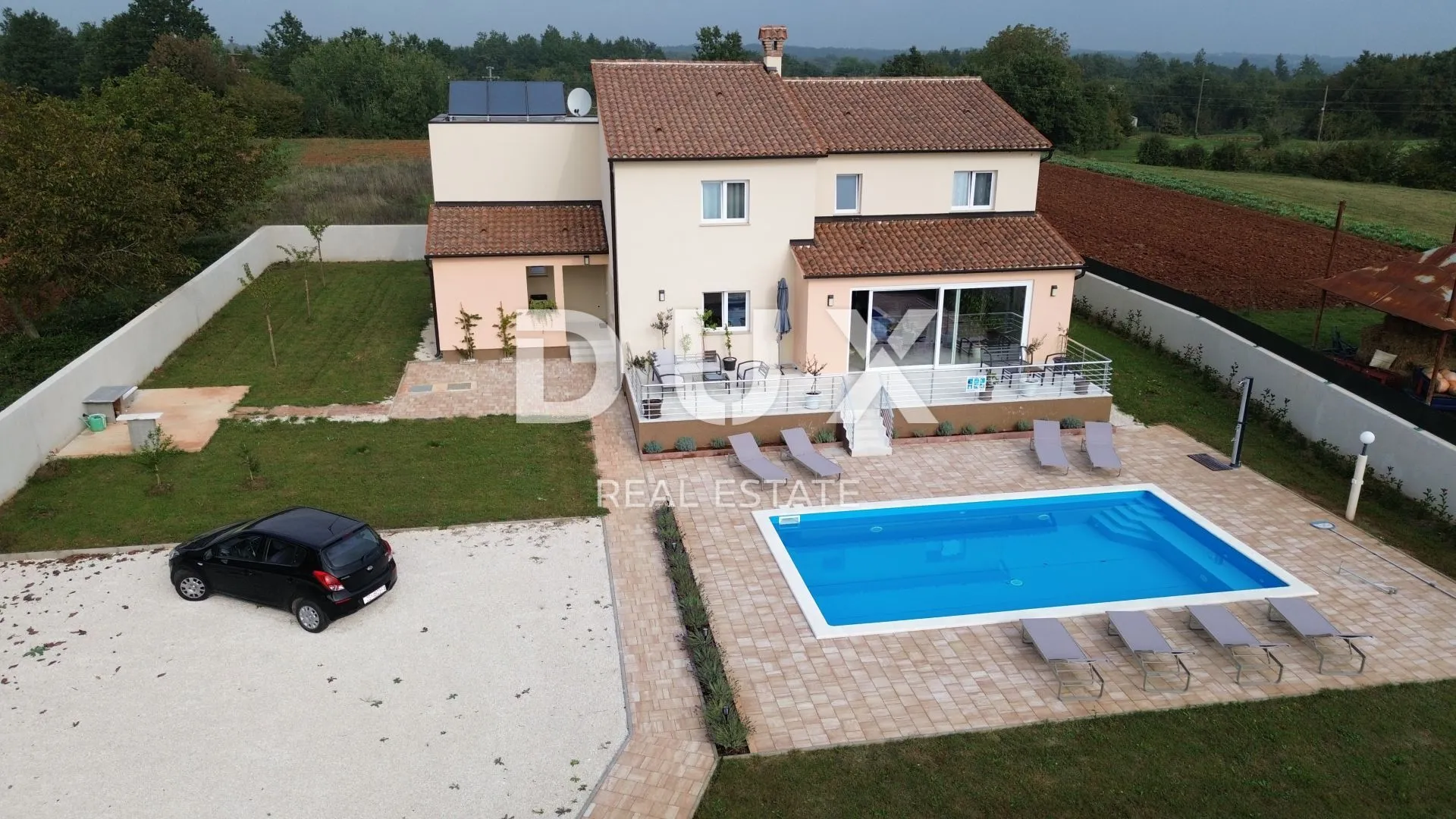 istra, barban - luksuzna vila s pomoćnim objektom - slika 5