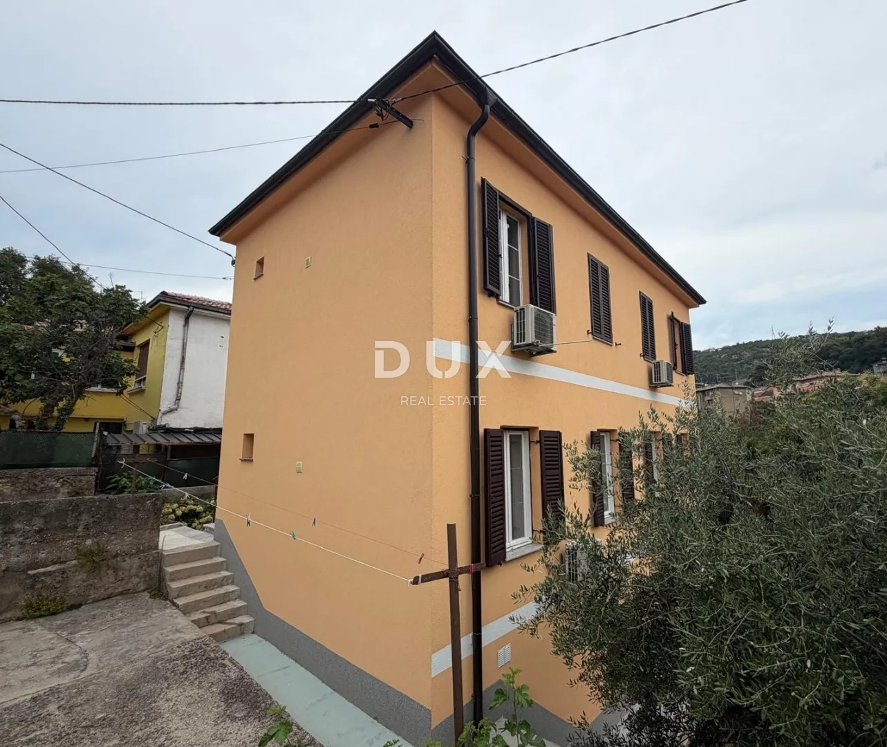 rijeka, centar - samostojeća kuća s 3 odvojena stana + okućnica! prilika! - slika 2