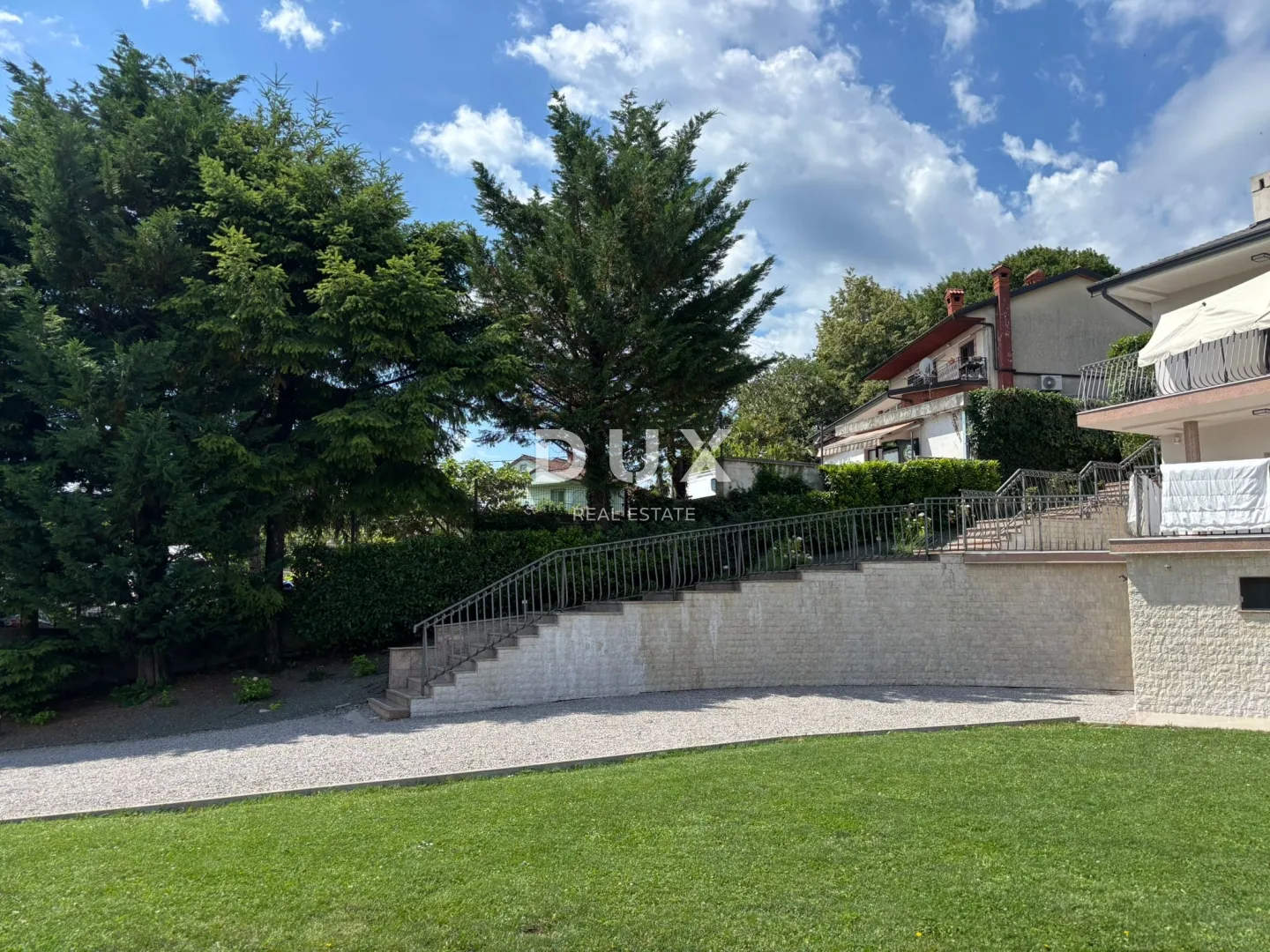 opatija, matulji - obiteljska vila s dva stana , garažom i bazenom! - slika 80