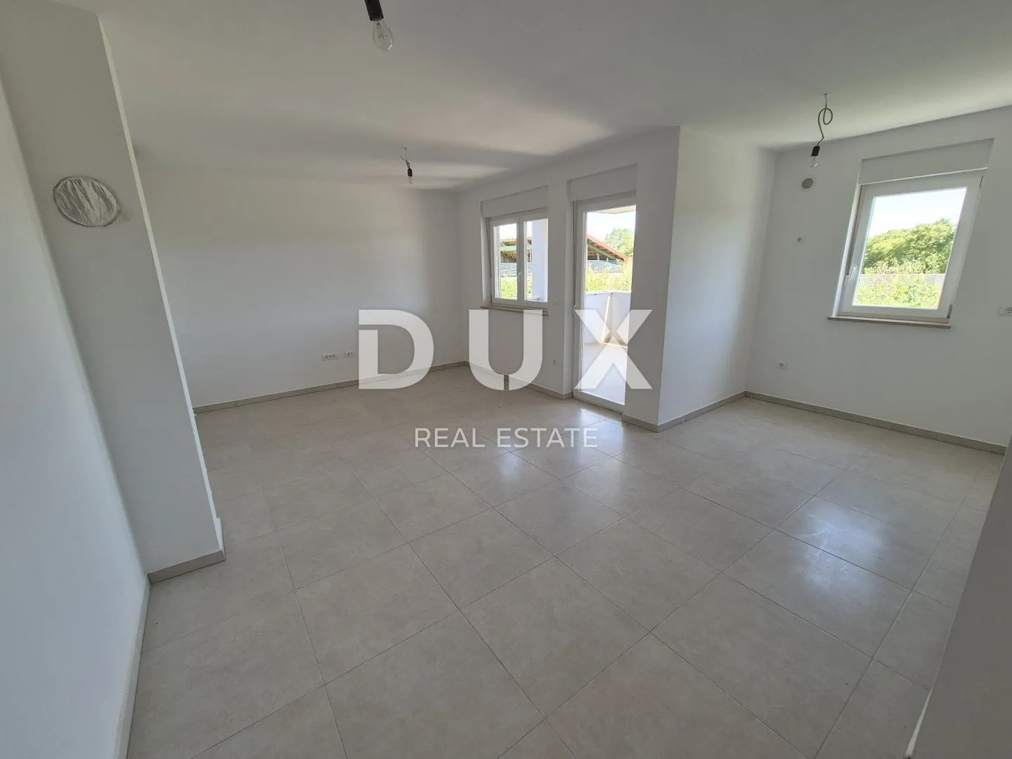 istra, pula- stan u prizemlju + vrt od 205 m2! - slika 10