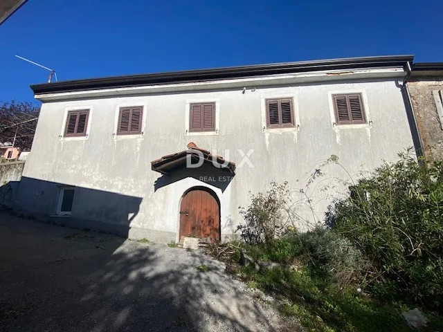RIJEKA, VIŠKOVO - kuća i gospodarska zgrada + dvorište s pogledom na more! PRILIKA! - Marčelji, Viškovo