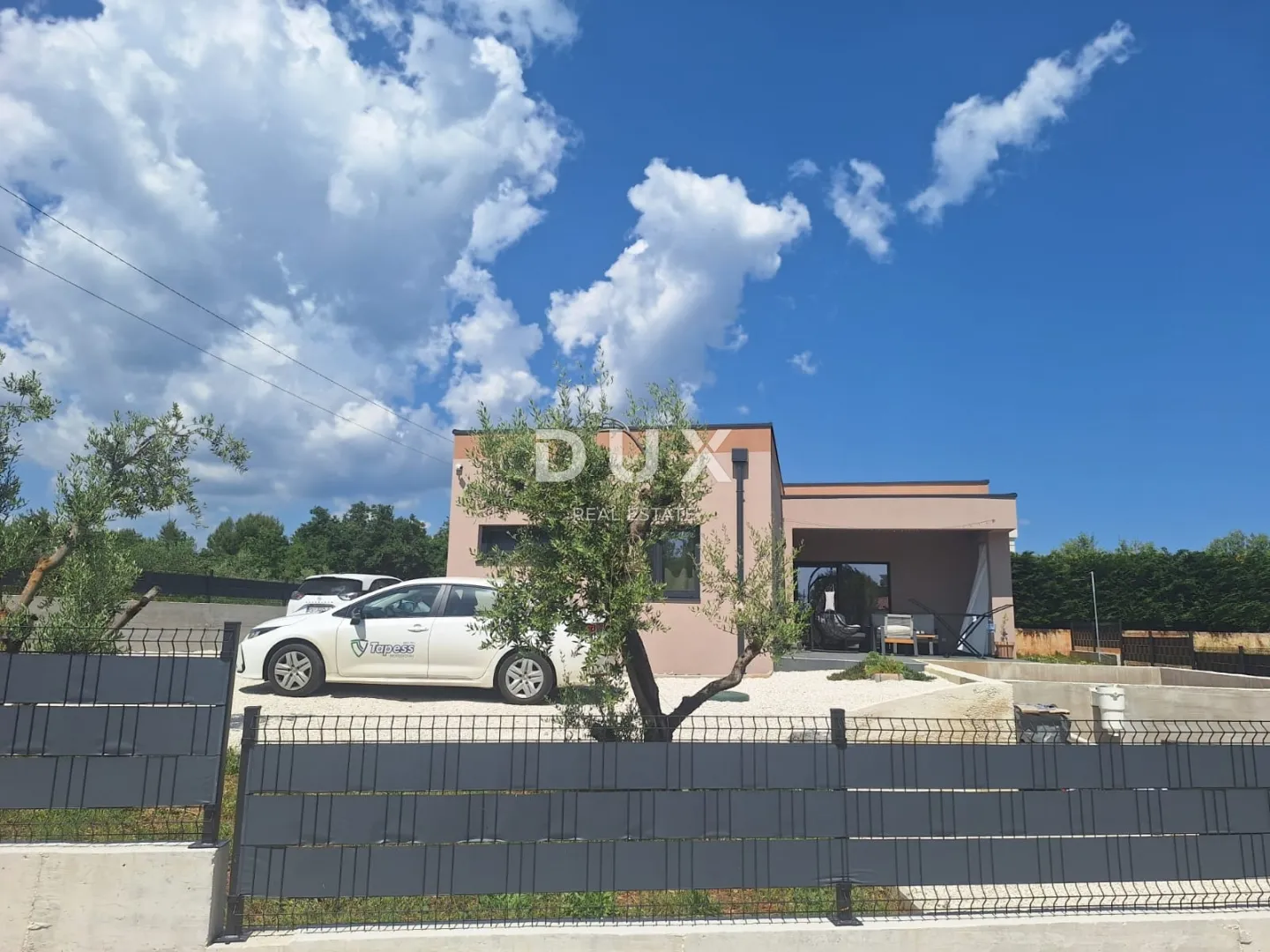 istra, svetvinčenat - prizemnica s bazenom - slika 20