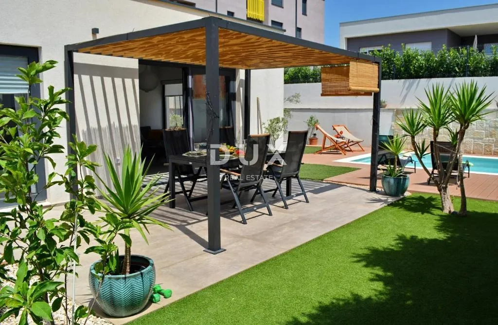 biograd, sv. filip i jakov, kuća, 110 m², vrt, bazen - slika 12