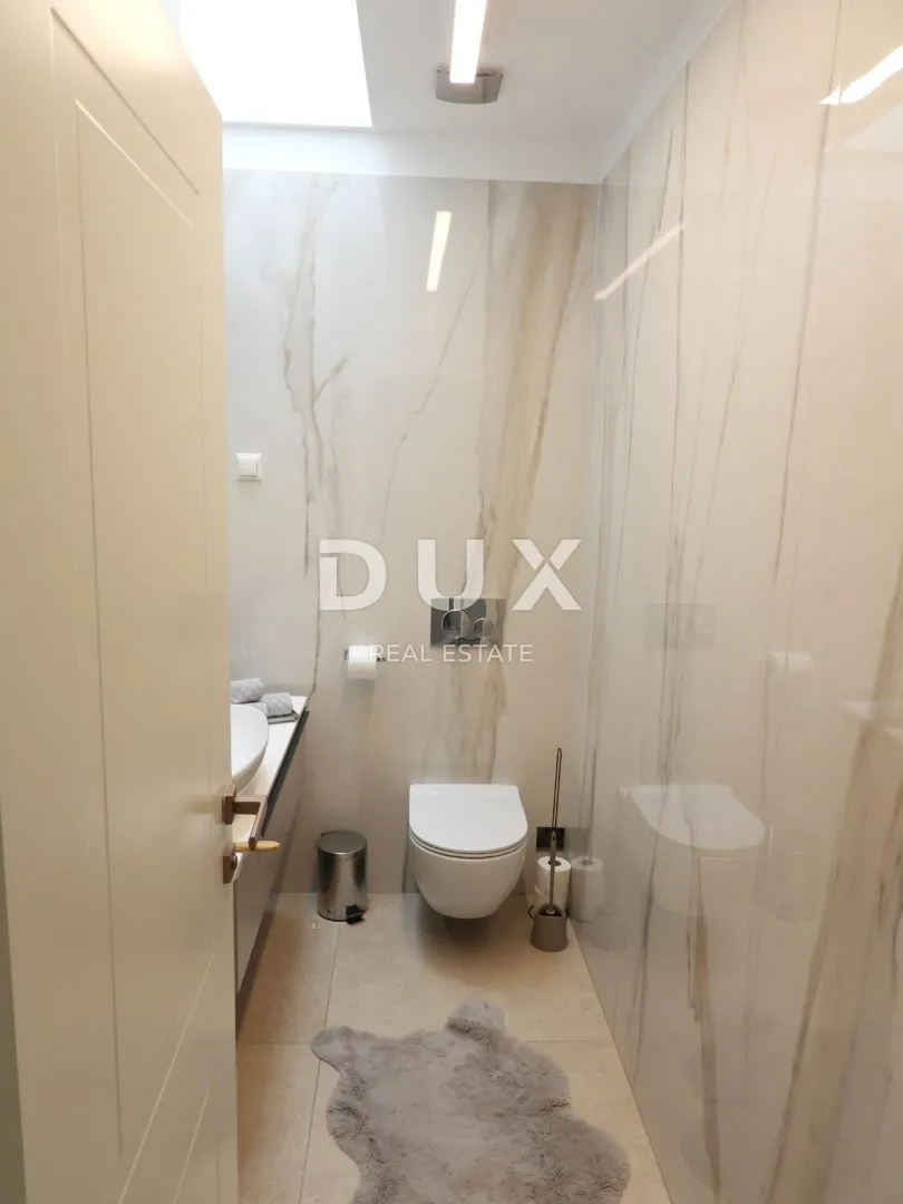 opatija, centar- eksluzivno uređen dvoetažni stan 4s+db 165m2 - slika 11