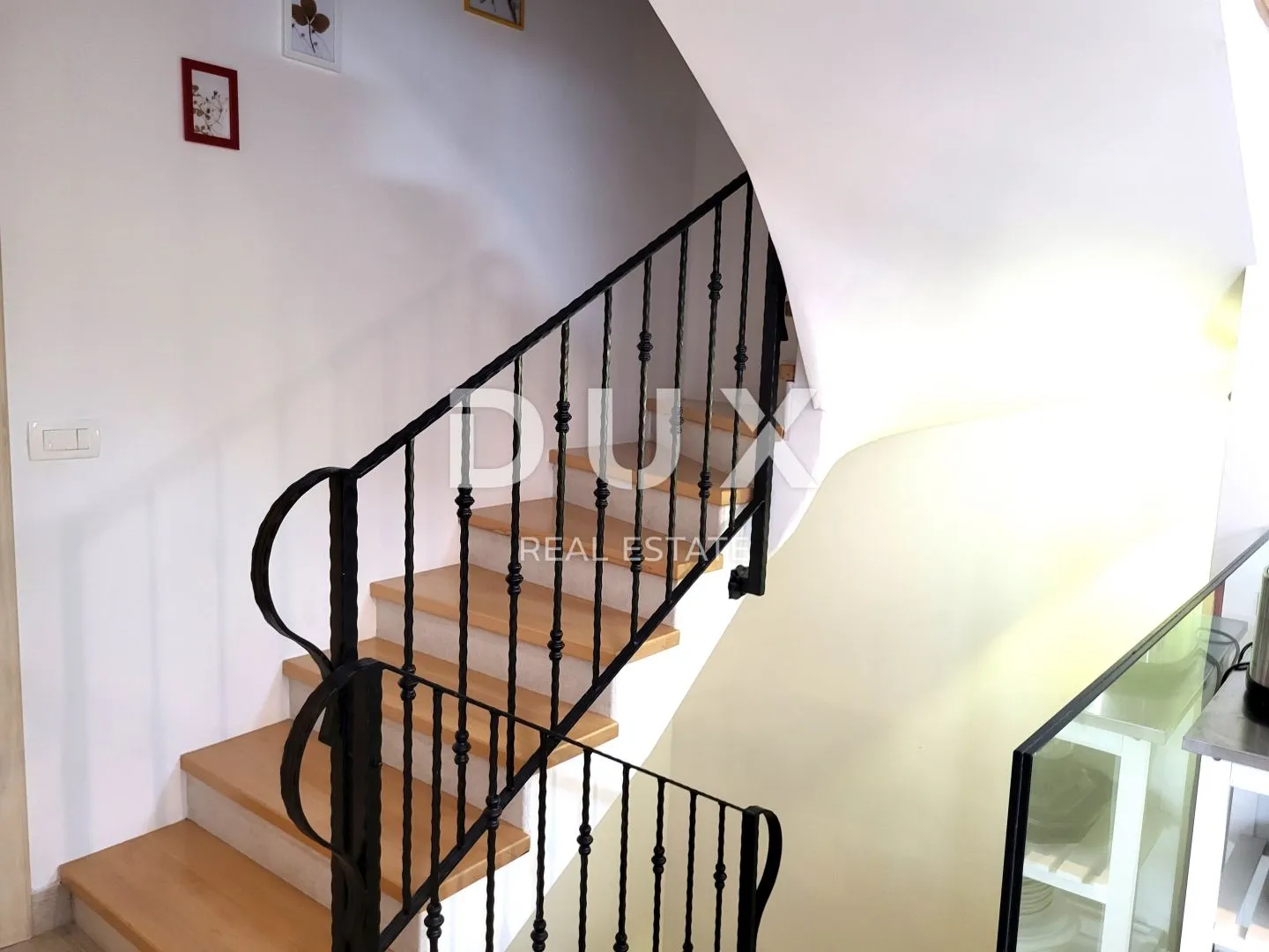 istra, novigrad - dvojna kuća udaljena 250 m od mora - slika 9