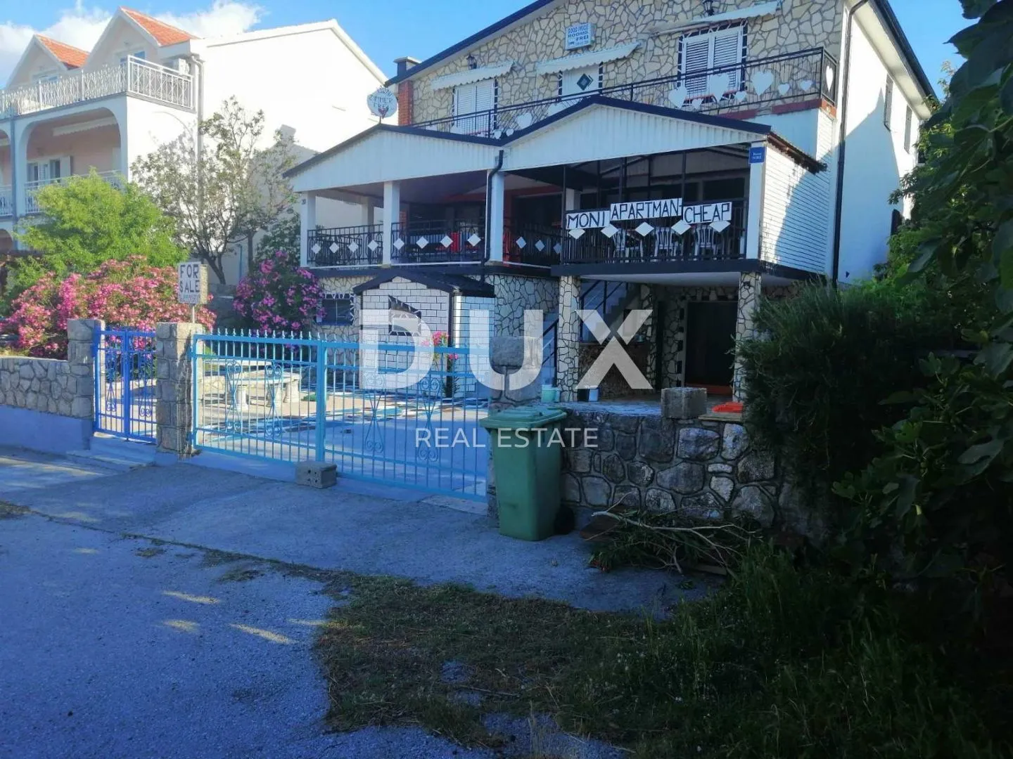 karlobag - villa na moru 450m2 - slika 1