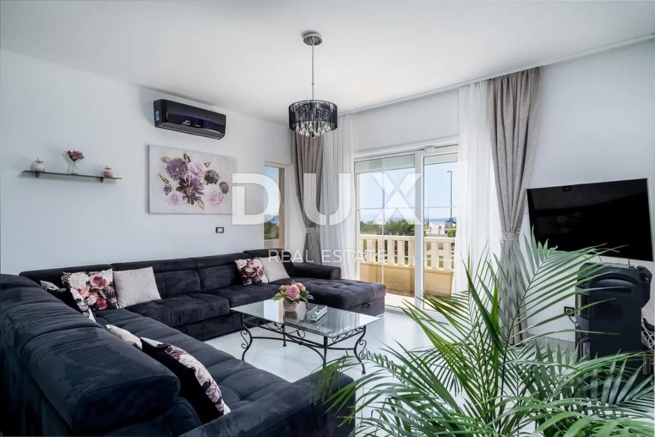 split, kaštel - predivna vila s bazenom i pogledom na more - slika 8