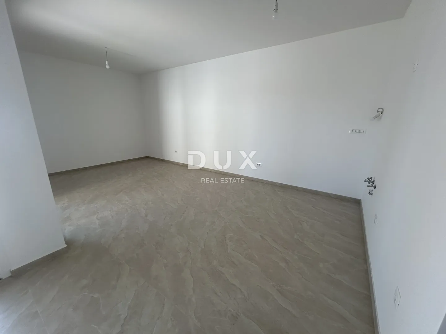 šibenik, vodice – duplex s bazenom i trajnim, otvorenim pogledom - slika 16