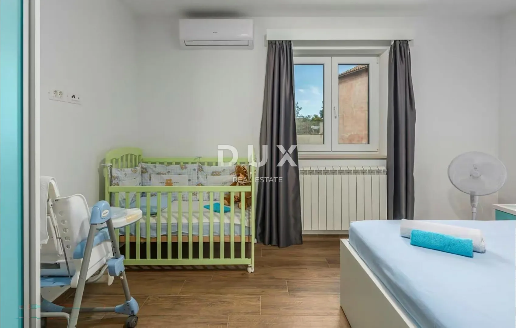istra, tinjan - kuća s bazenom na rubu naselja - slika 19