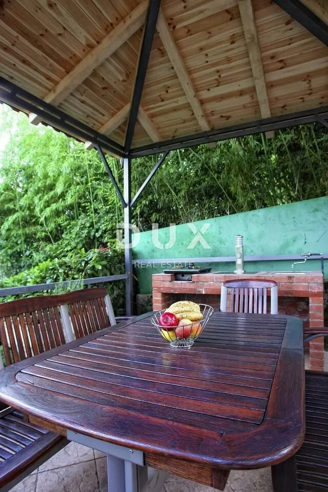 opatija - obiteljska kuća s dva apartmana za iznajmljivanje - slika 16