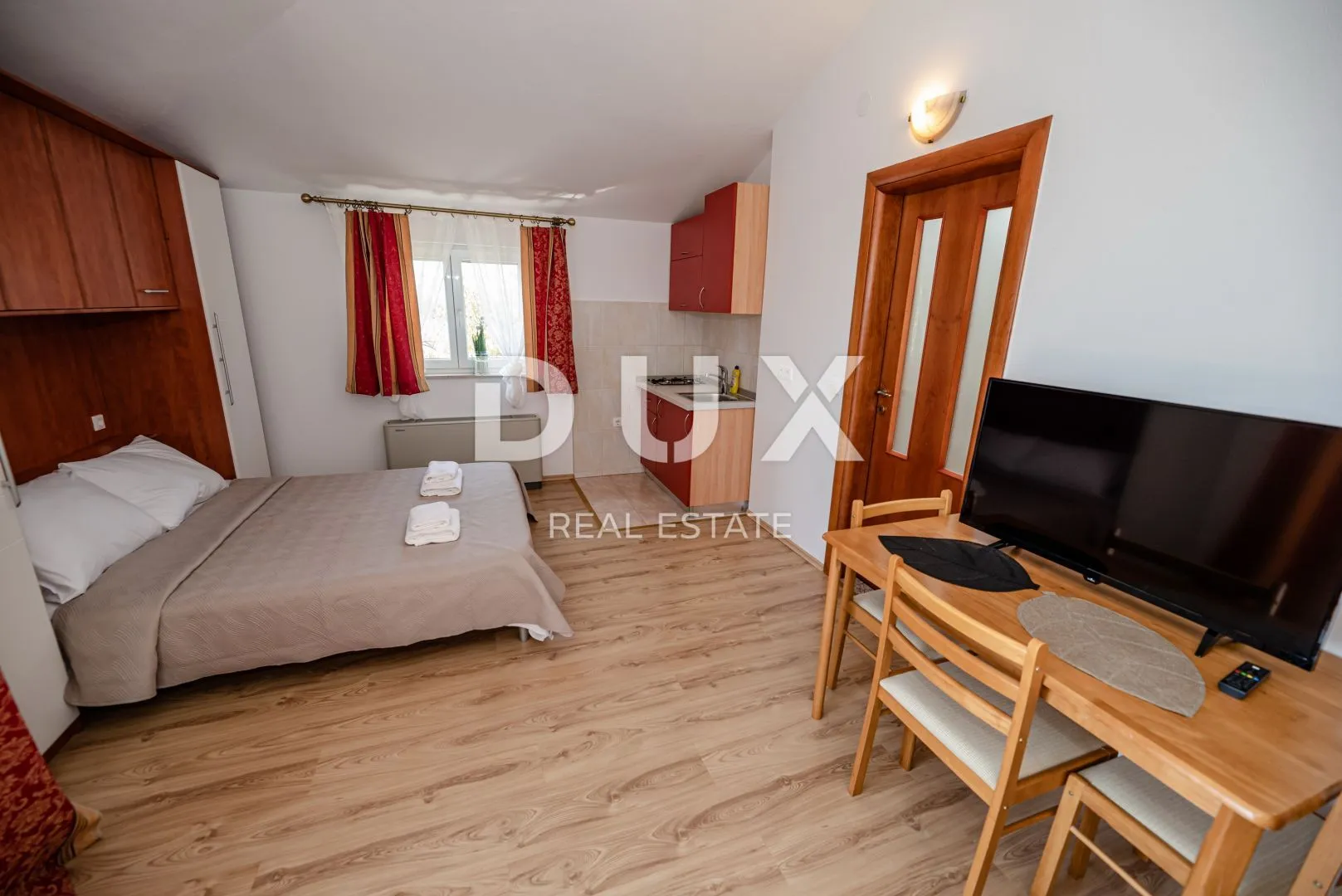 zadar, zemunik - prekrasna vila s grijanim bazenom - slika 14