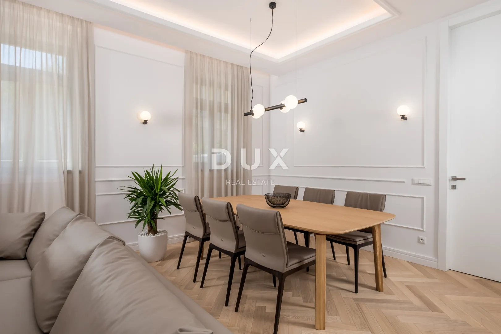 OPATIJA, CENTAR – unikatan stan od 92 m2, remek-djelo austro-ugarske gradnje u centru Opatije