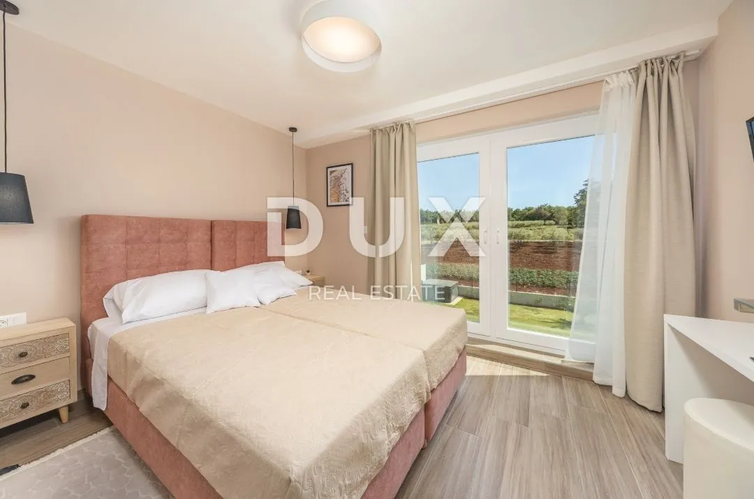 istra, poreč - luksuzna vila na mirnoj lokaciji! - slika 15