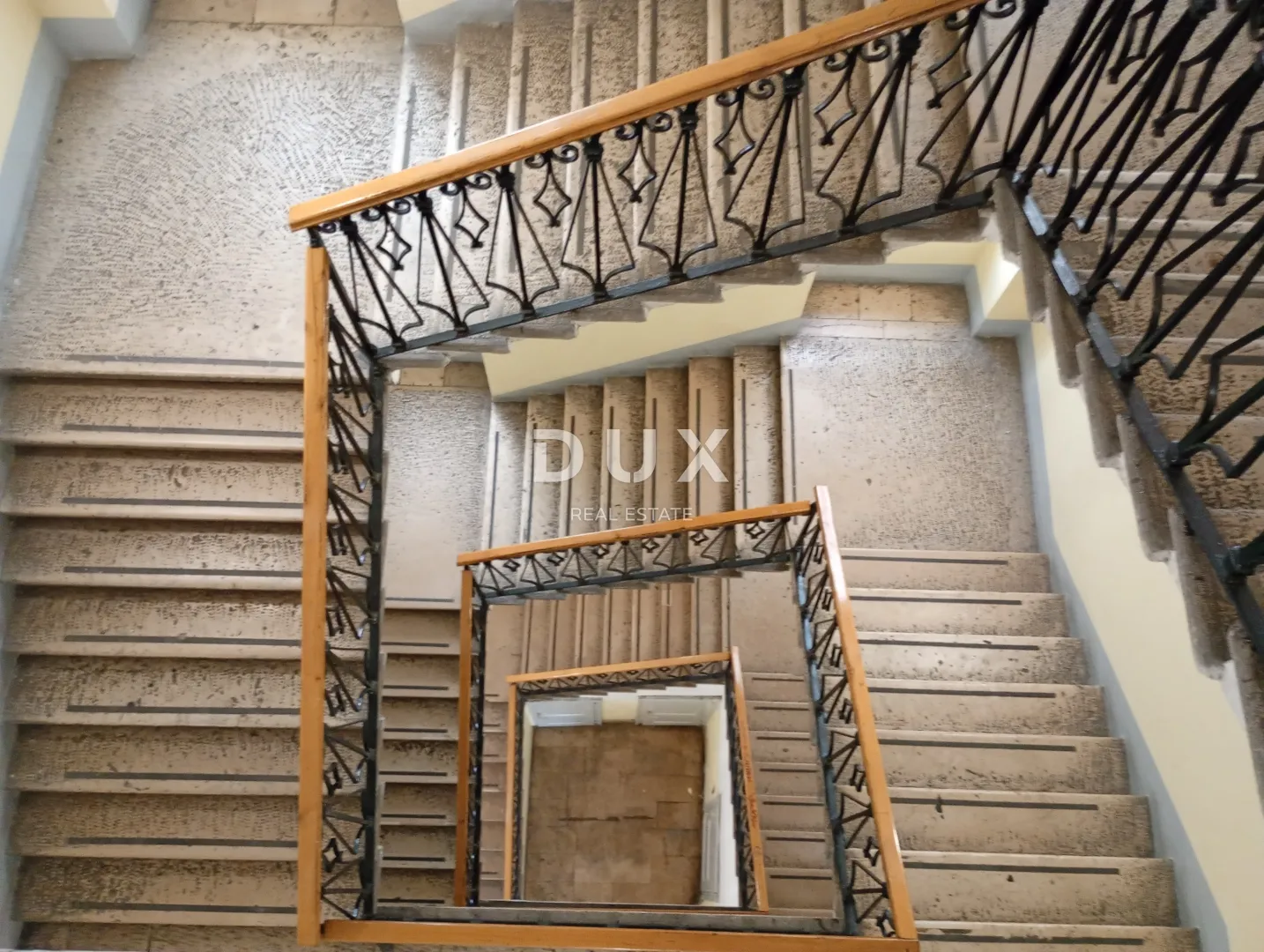 rijeka, stari grad - stan s projektom 6 soba 159 m2 - slika 25