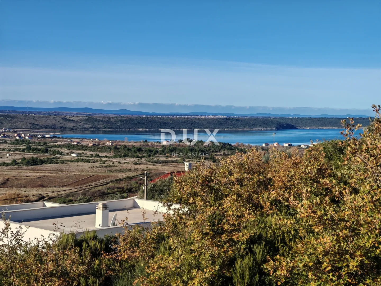 ZADAR, PODVRŠJE - Zemljište s pogledom na more u mirnom okruženju! - Ljubač, Ražanac