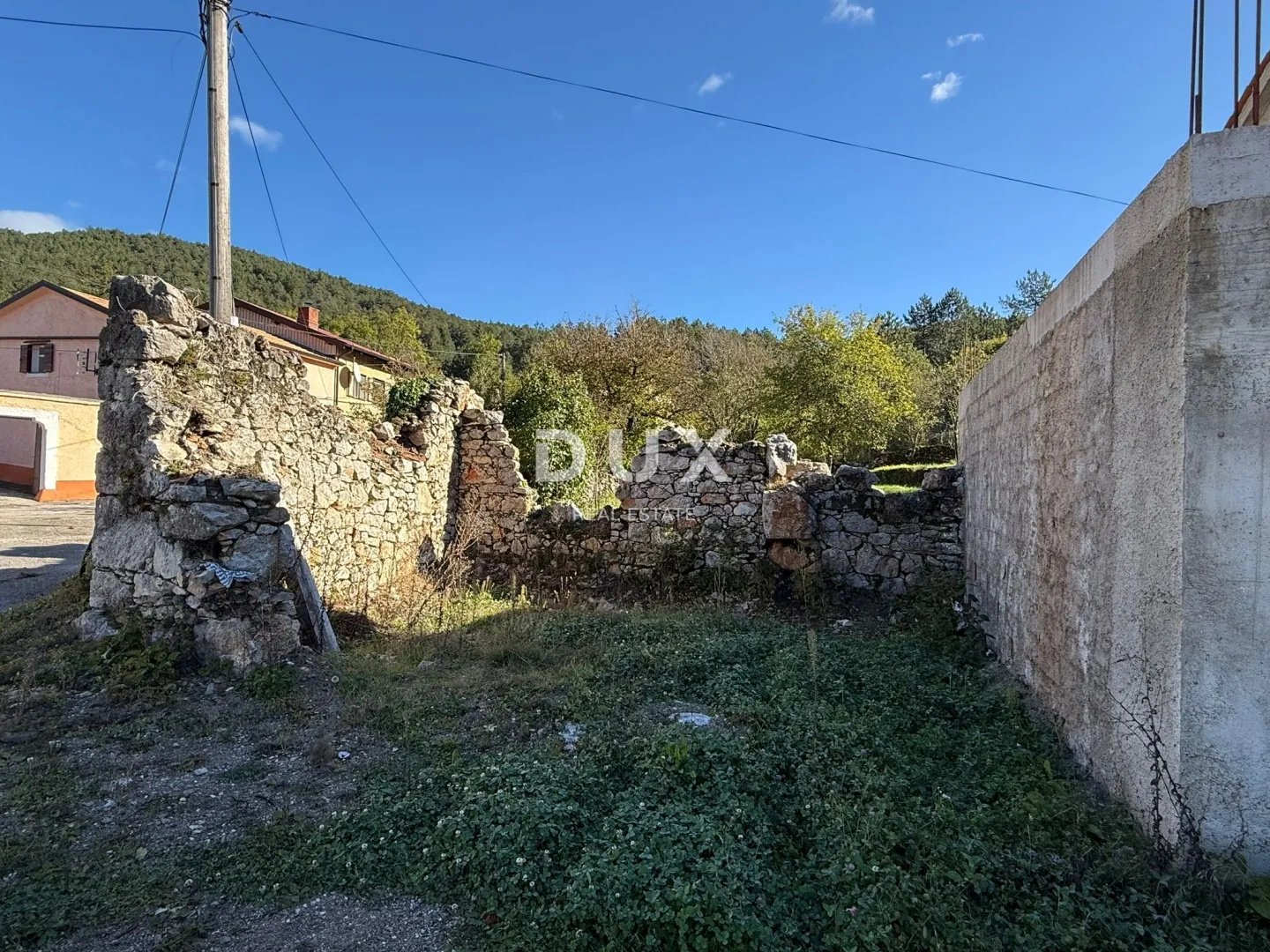 istra,lanišće (okolica) - djelomično adaptirana kamena kuća - slika 2