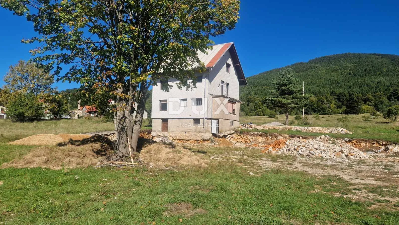 gorski kotar, mrkopalj - kuća s građevinskom dozvolom za rekonstrukciju - slika 2