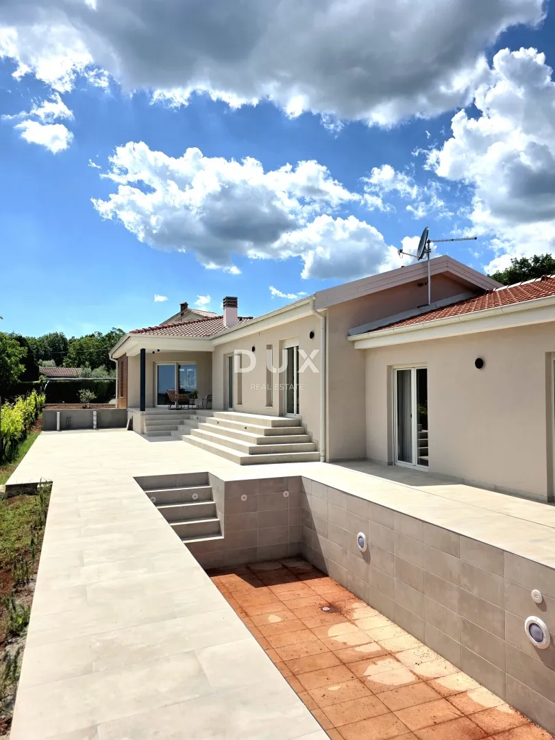Istra, Barban, Novoizgrađena obiteljska prizemna vila, okružena vinogradom