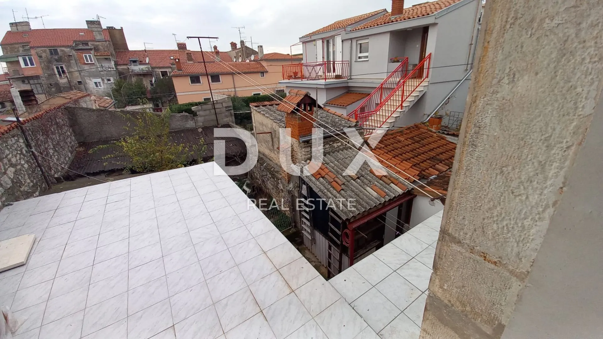 istra, pula stan idealan za više apartmana u blizini arene! - slika 20