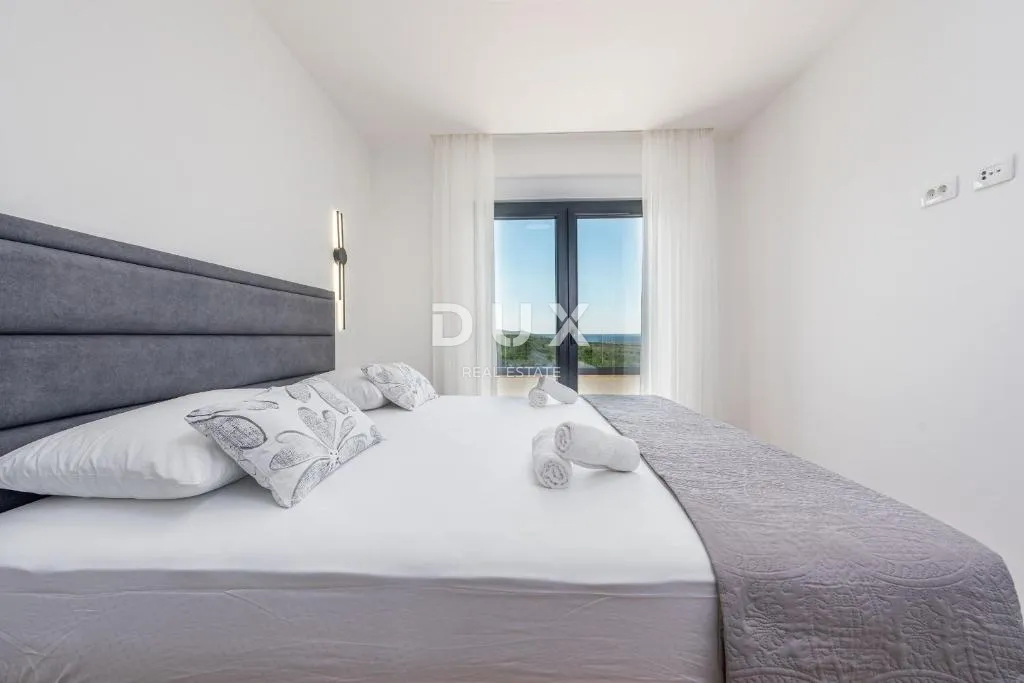 zadar, rovanjska - luksuzna vila s predivnim pogledom na more - slika 28