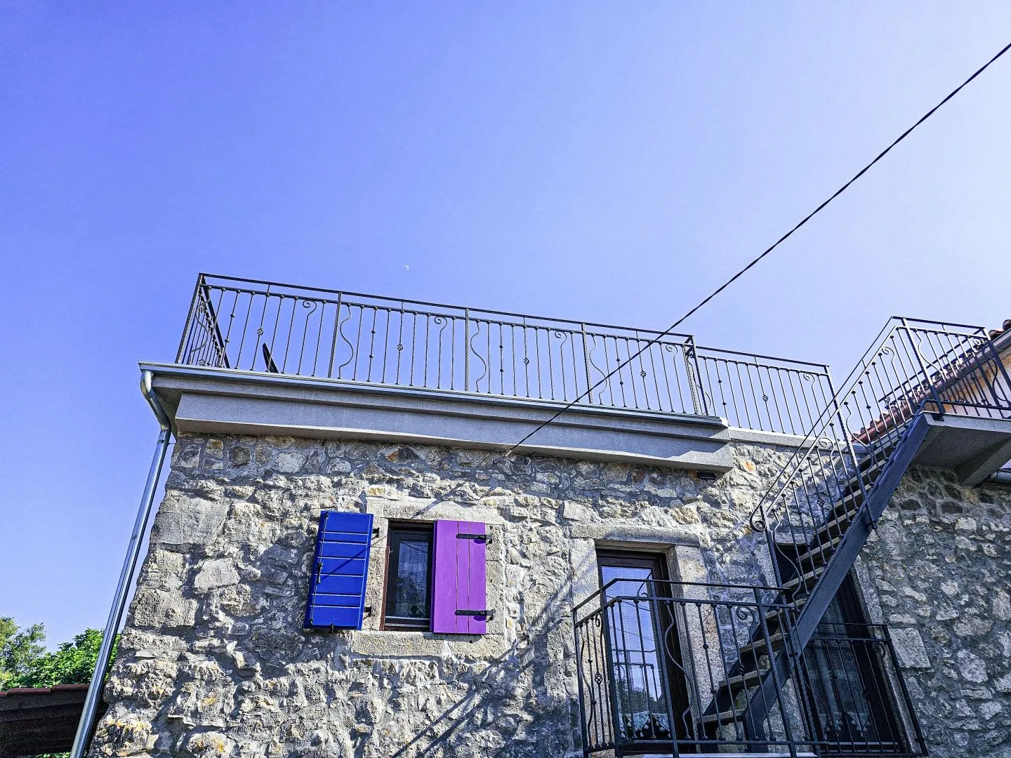 otok krk - renovirana kamena kuća, prepuna šarma i autentičnih detalja - slika 3